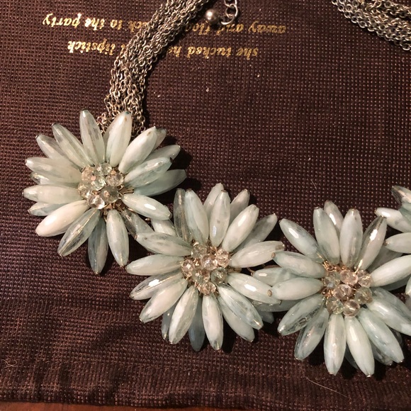 Blue petal charming necklace rhinestone - Picture 2 of 4